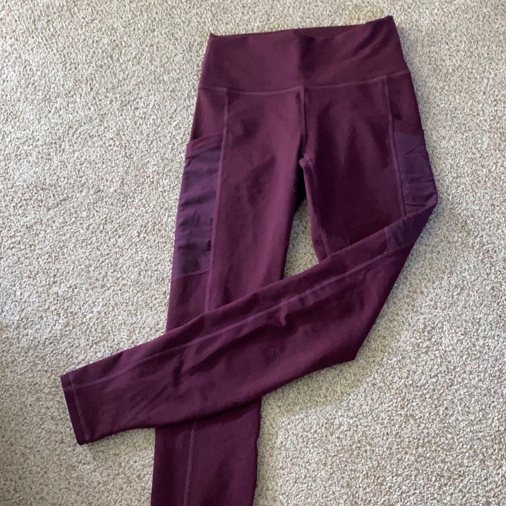 FABLETICS BURGANDY POWERHOLD LEGGINGS